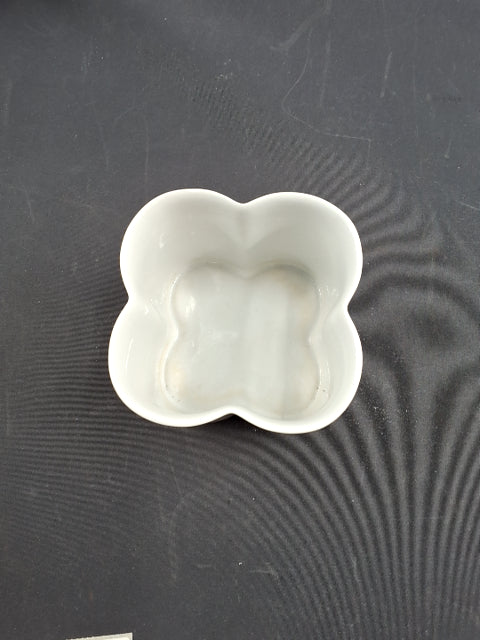 RC urtepotte skjuler